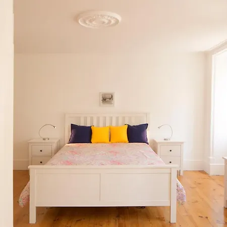 Bright And Spacious In Historic Neighborhood - Ttl269 * ליסבון