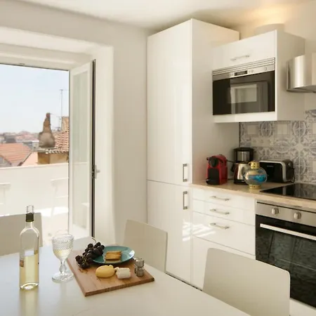 Com Varanda No Centro De Lisboa, Ttl269 Apartment