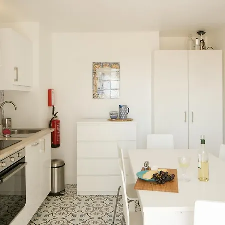 Com Varanda No Centro De Lisboa, Ttl269 Apartment